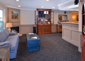 Sand Pebbles Inn 4