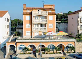 Apartments Valentino 3