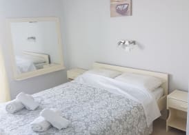 Paradise Apartments Barbati 4