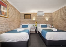 Kennedy Drive Boutique Motel - Close To City Centre & Airport 2