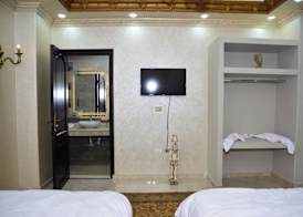 Crystal pyramid inn 4
