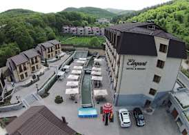 Elegant Hotel & Resort 3