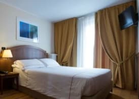 Cresta Et Duc Hotel 4