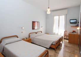 Hotel Mediterranée 4