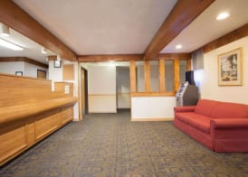 Super 8 by Wyndham Oneonta/Cooperstown 2