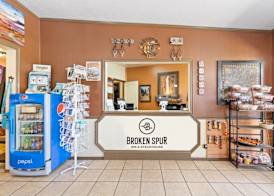 Broken Spur Inn & Steakhouse 2