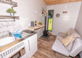 Sunset Cabins - Studio Pod-Sleeps 3-TJSSSC 5