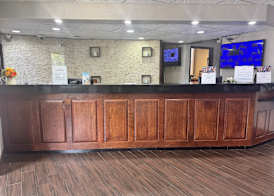 Comfort Inn & Suites Airport-American Way 4