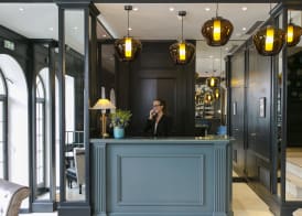 Hotel de Neuville Arc de Triomphe 3