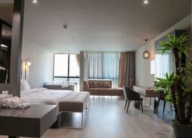 Pasaport Pier Hotel 5