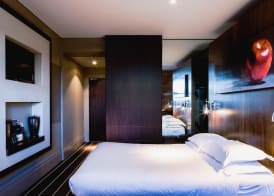 mour Hotel 4