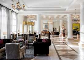Grand Hotel Vilnius, Curio Collection by Hilton 4