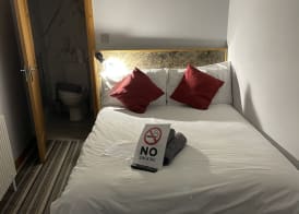 The Six Bells Hotel 3