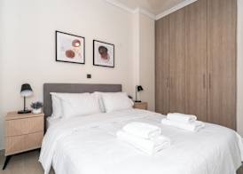 Modern Apartment in Athens Center, 10 mins walk to Plaka Historical Area 3
