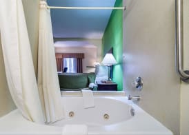 Quality Inn & Suites Harvey - Chicago Southland 4