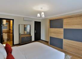 Parkside boutique 3 bedroom apartment 2