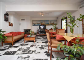 Barbouni Hotel & Studios 4