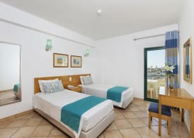 Oceanus Aparthotel 4