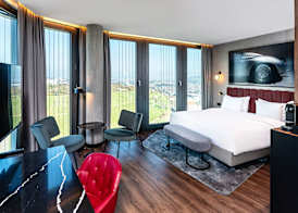Radisson Blu Hotel at Porsche Design Tower Stuttgart 3