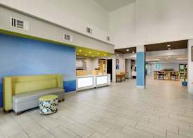 Holiday Inn Express & Suites ORANGEBURG by IHG 4