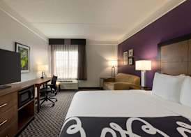 La Quinta by Wyndham Arlington North 6 Flags Dr 5