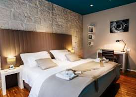 Riva Luxury Rooms 4