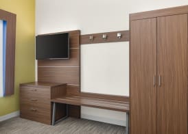 Holiday Inn Express & Suites SACRAMENTO AIRPORT NATOMAS by IHG 4