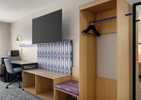 Garner Hotel Salt Lake City Airport by IHG 3