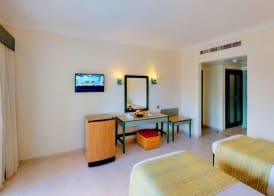 Falcon Hills Hotel 3
