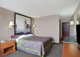 Super 8 by Wyndham Nashville/ Dntn/ Opryland Area 3
