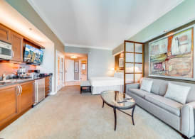 Jet Luxury at The Signature Condo Hotel 5