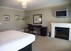 Niagara Crossing Hotel and Spa 3
