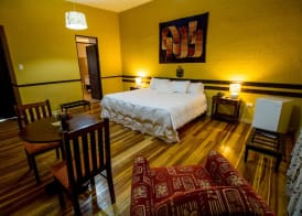 Yabar Hotel Plaza 3
