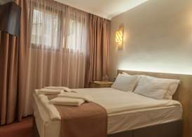 Hugo Hotel 4