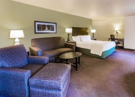 AmericInn by Wyndham Hampton 5