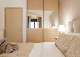 Nicholas Point Apartments and Rooms 3