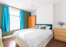 Authentic London - Four Bedroom Victorian House 5