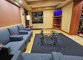 Econo Lodge Woodbridge 5