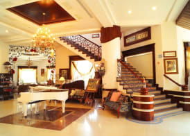 Shangrila Boutique Hotel 2