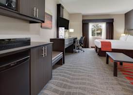 Holiday Inn Express & Suites NAPLES DOWNTOWN - 5TH AVENUE by IHG 3