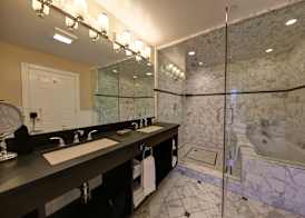 Glenmore Plaza Hotel 5