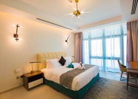 WATERFRONT HOTEL APARTMENT 3