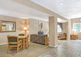 Days Inn by Wyndham Sturbridge 2