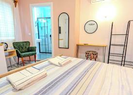 Arden's House 4