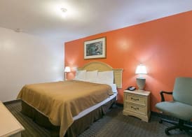 Rodeway Inn & Suites Enterprise 4