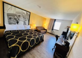 Super 8 by Wyndham Elizabethtown 5