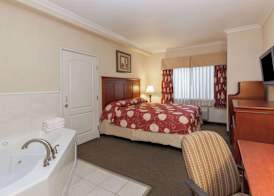 Howard Johnson by Wyndham Bakersfield 5