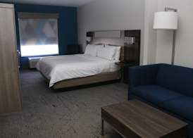 Holiday Inn Express & Suites Albermarle by IHG 4