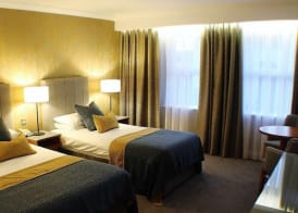Downings Bay Hotel 4