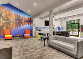 Clarion Pointe on the lake Clarksville-South Hill West 5